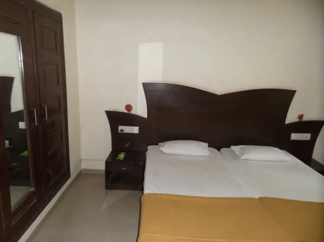 Hotel Ashok Deluxe