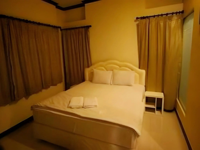 Bangrak Resort