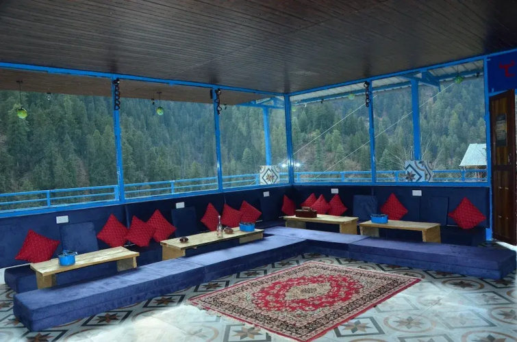 Limbo Cafe & Rooms