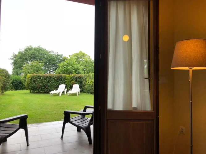 Apartment with garden view