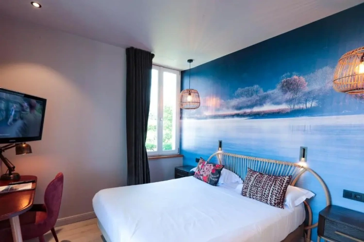 Superior Double room with balcony and with lake view