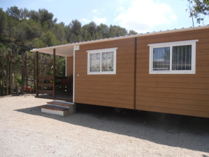 2 Bedrooms Bungalow