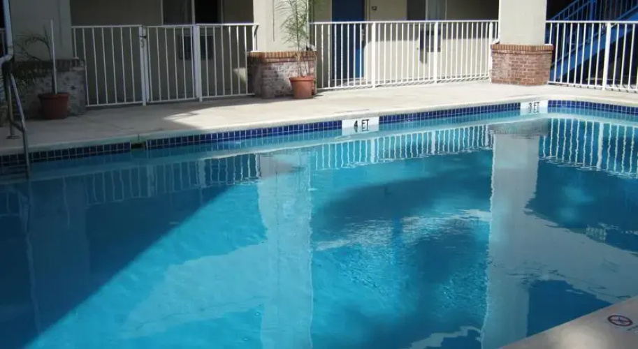 Suburban Extended Stay Daytona Beach