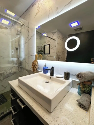3 Bedrooms Luxury room with balcony