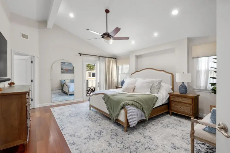 4br Beach House Steps From Sand - AC Parking BBQ