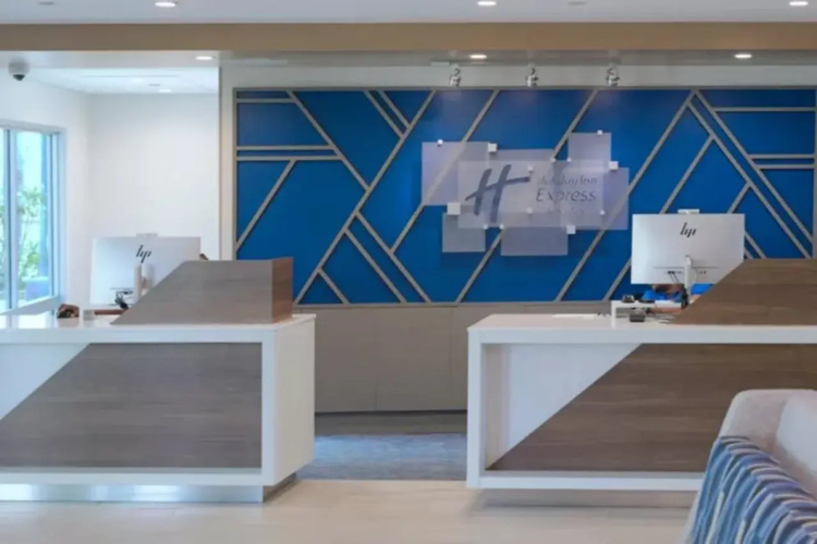 Holiday Inn Express & Suites DIAMOND