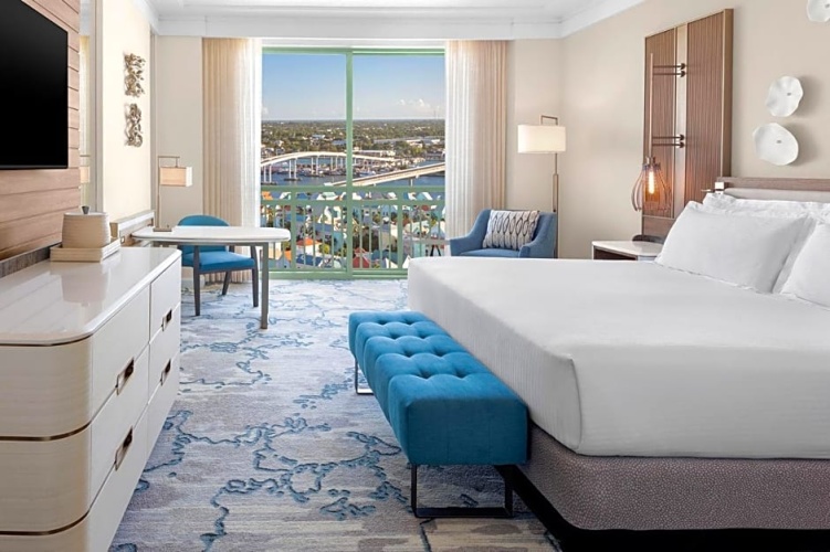 Double room with harbour view