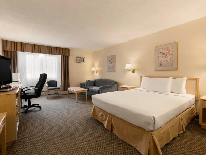 Travelodge Calgary University