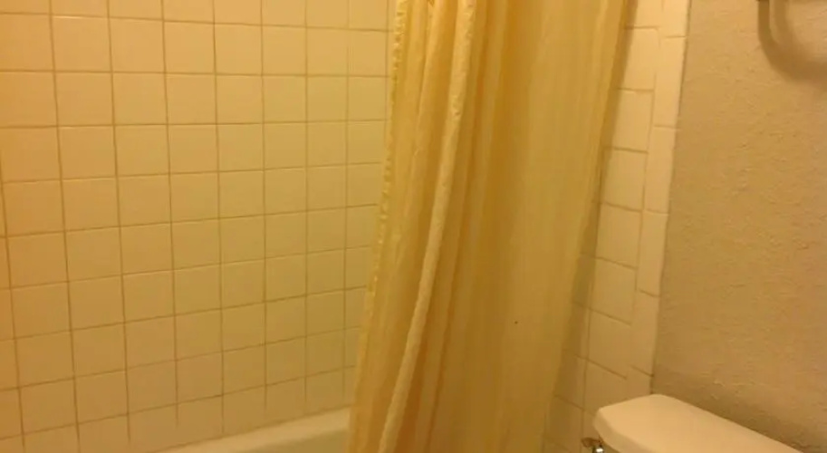 Days Inn Brookshire