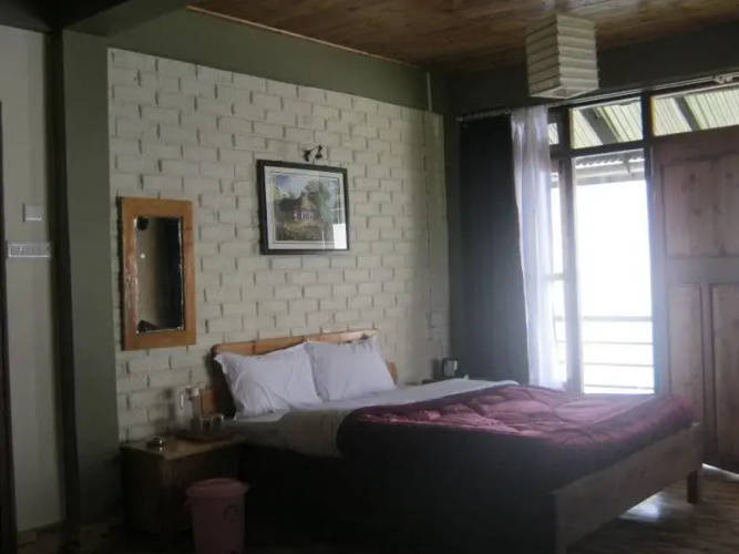 Deolo Cliff Eco Resort