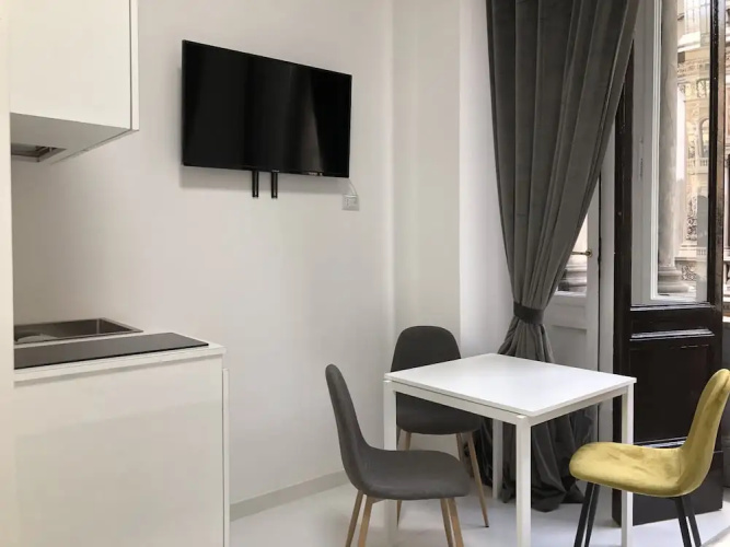 Lav Apartments