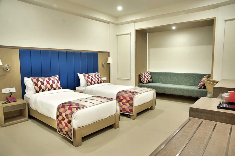 Purple Cloud Hotel