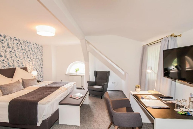 Standard Double room with view