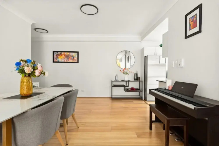 Spacious 2-bed Apartment Near Parramatta CBD
