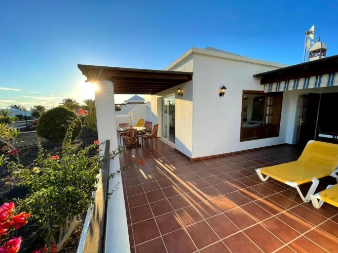 2 Bedrooms Cottage