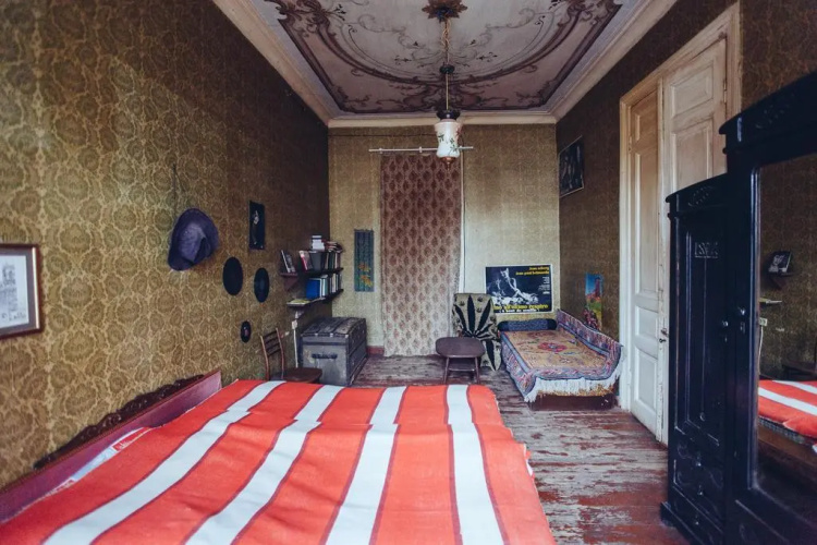 Vintage House