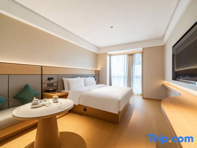 Standard Double room with city view