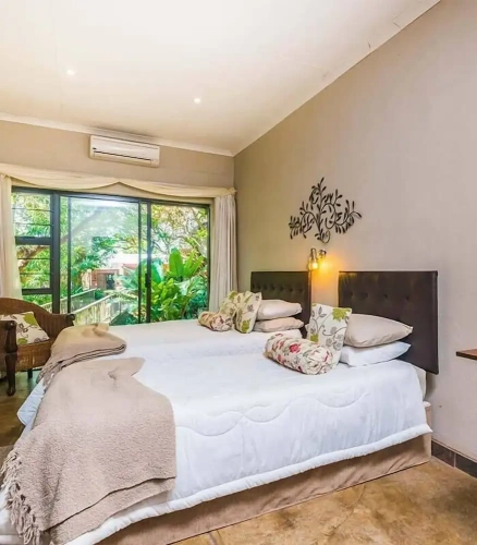 1 Bedroom Deluxe Double room with garden view
