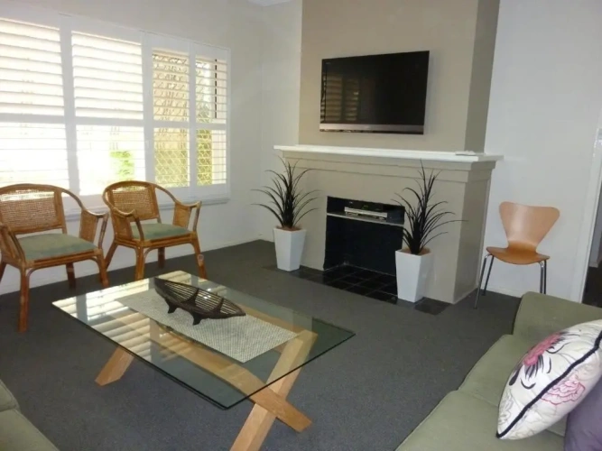 2 Bedrooms Cottage
