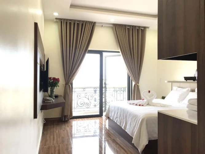 Luxury Double room with balcony and with city view