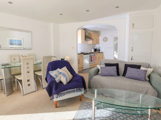 28 the Salcombe