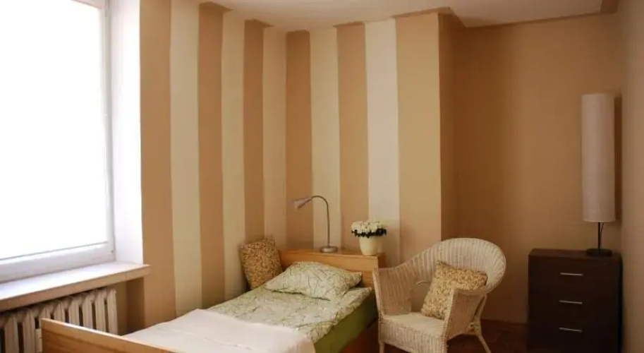 Lama Rooms