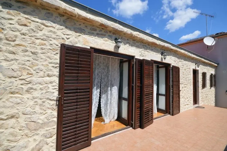 3 Bedrooms Apartment