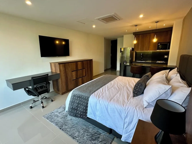 Deluxe Studio