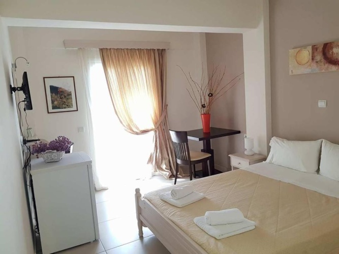 Economy Double Basement room