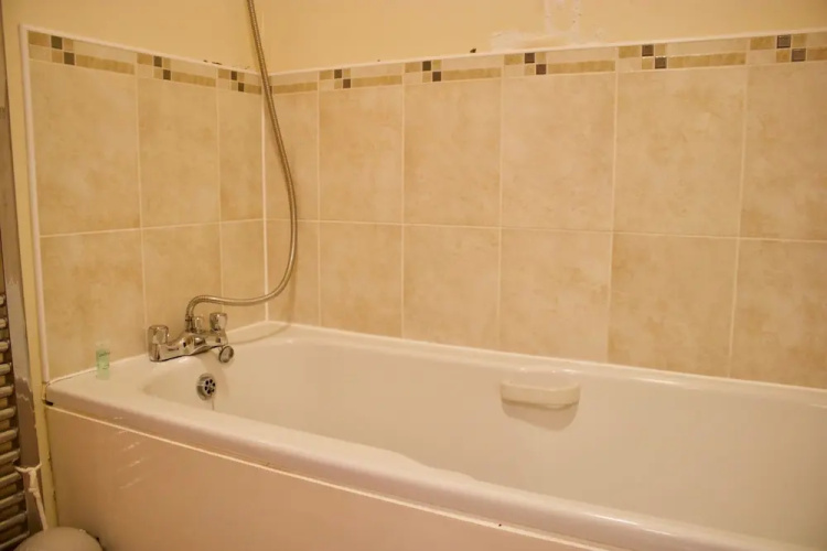 2 Bedroom Leith Apartment
