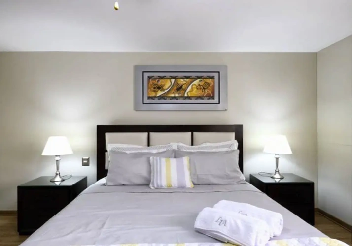 2 Bedrooms Apartment