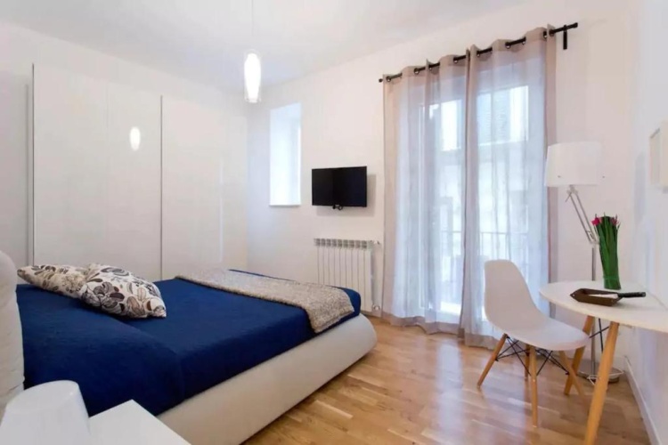 Apartment with balcony