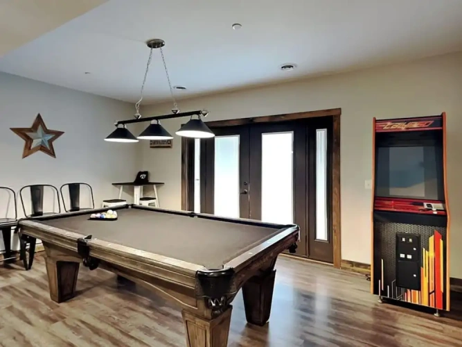 5 Bedrooms Cottage