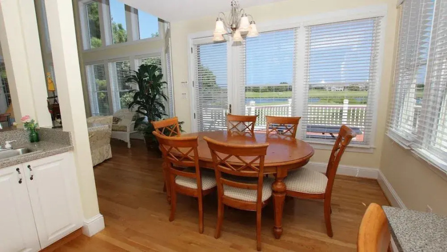 Fore-Shore - 3 Br Home