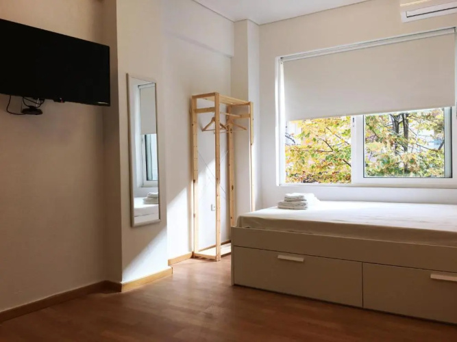 Kinfeels' downtown apartment B2