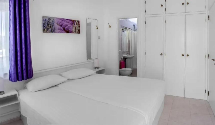 Stylish two Bedroom Apartment With Garden Vieuw