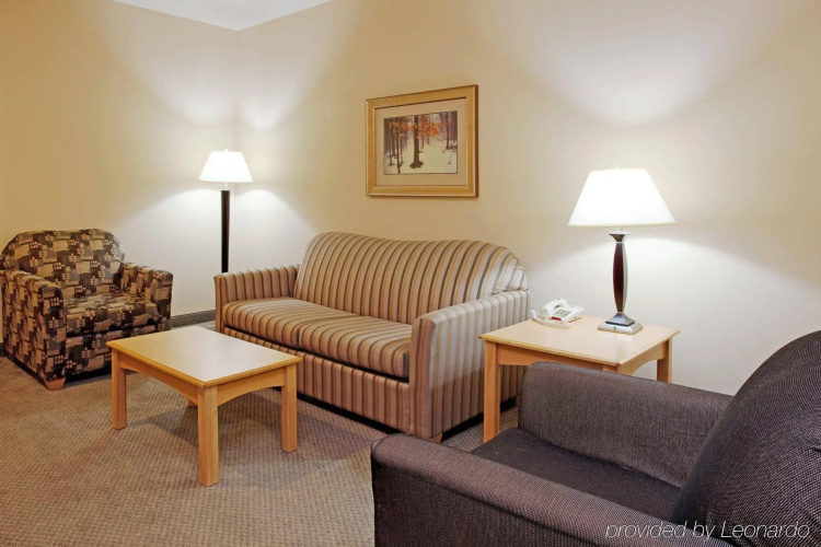 Holiday Inn Express & Suites Amarillo by IHG