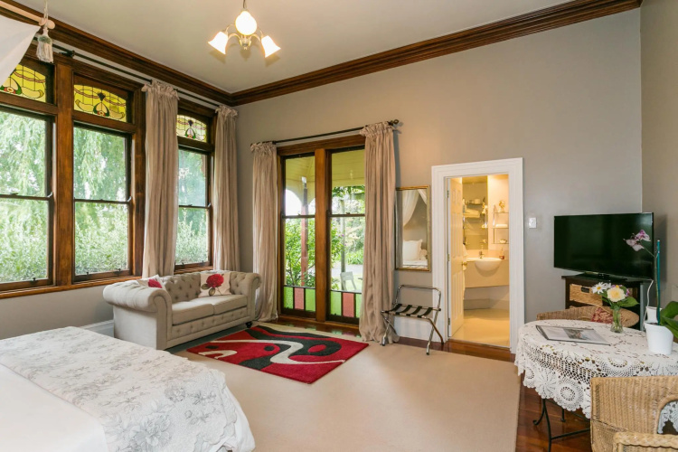Hawthorne Country House