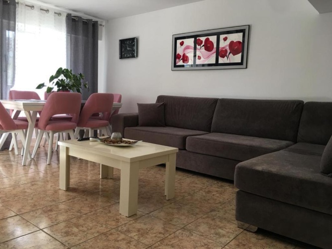 2 Bedrooms Apartment with balcony