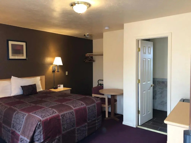 Scottish Inn