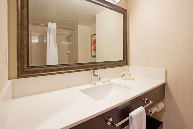 Holiday Inn Vancouver-Centre (Broadway) photo 10