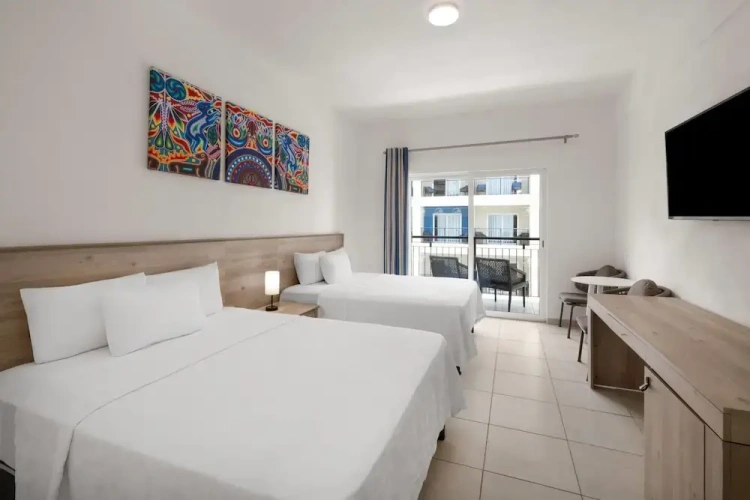 Standard Quadruple room with ocean view