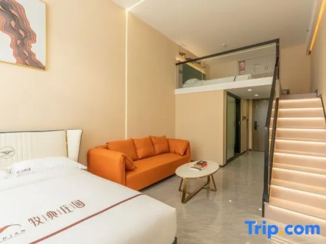 Business Twin Apartment with garden view