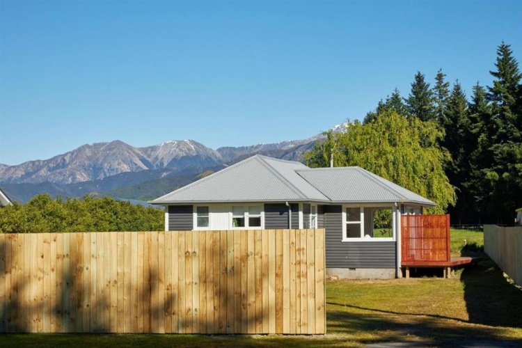 4 Bedrooms Cottage