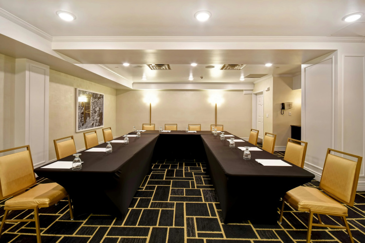 DoubleTree by Hilton Deadwood at Cadillac Jack's photo 17
