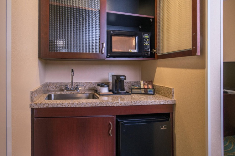 Quadruple Suite