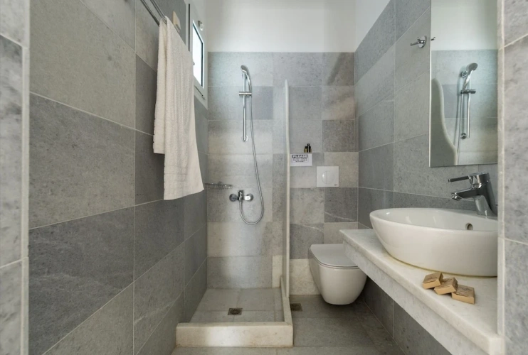 Standard Triple room with balcony