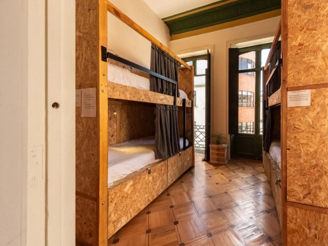 R10 Hostal - Hostel
