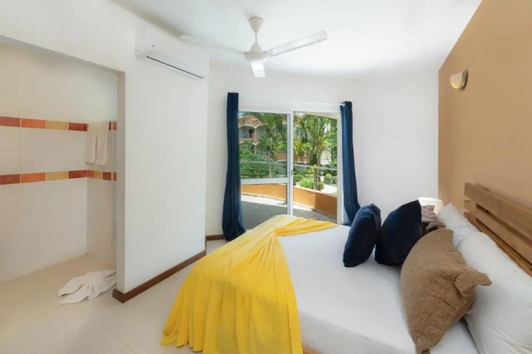 2 Bedrooms Villa