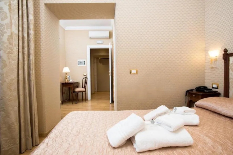 Trevi Qq Rooms